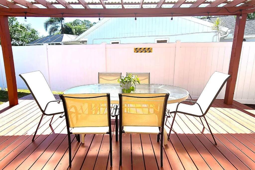Hidden Gem In Sarasota, Utc Mall, Nathan Benderson Park, Siesta Key Holiday home