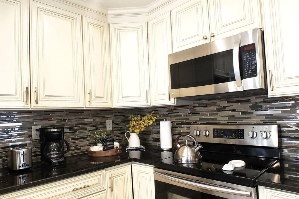 Hidden Gem In Sarasota, Utc Mall, Nathan Benderson Park, Siesta Key Holiday home *